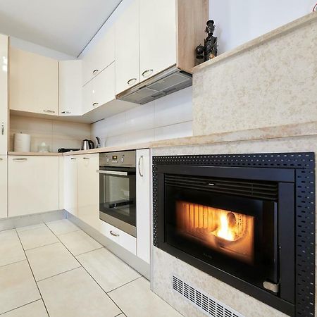Apartman Leon Umag Eksteriør bilde
